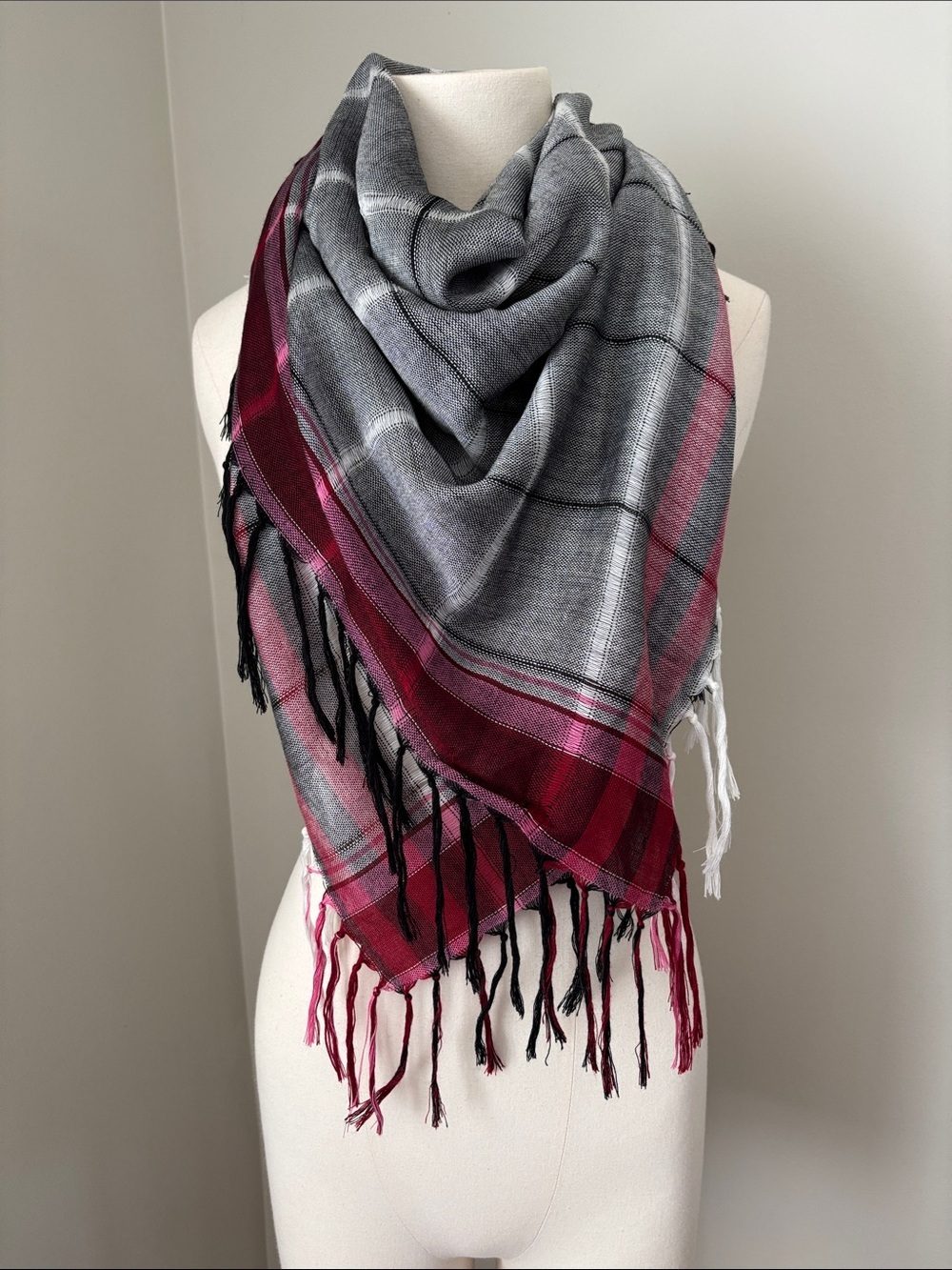le chateau White Black Gray and Burgundy Plaid Fringe Scarf